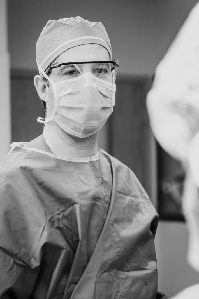 Gynecomastia surgeon in the operating room